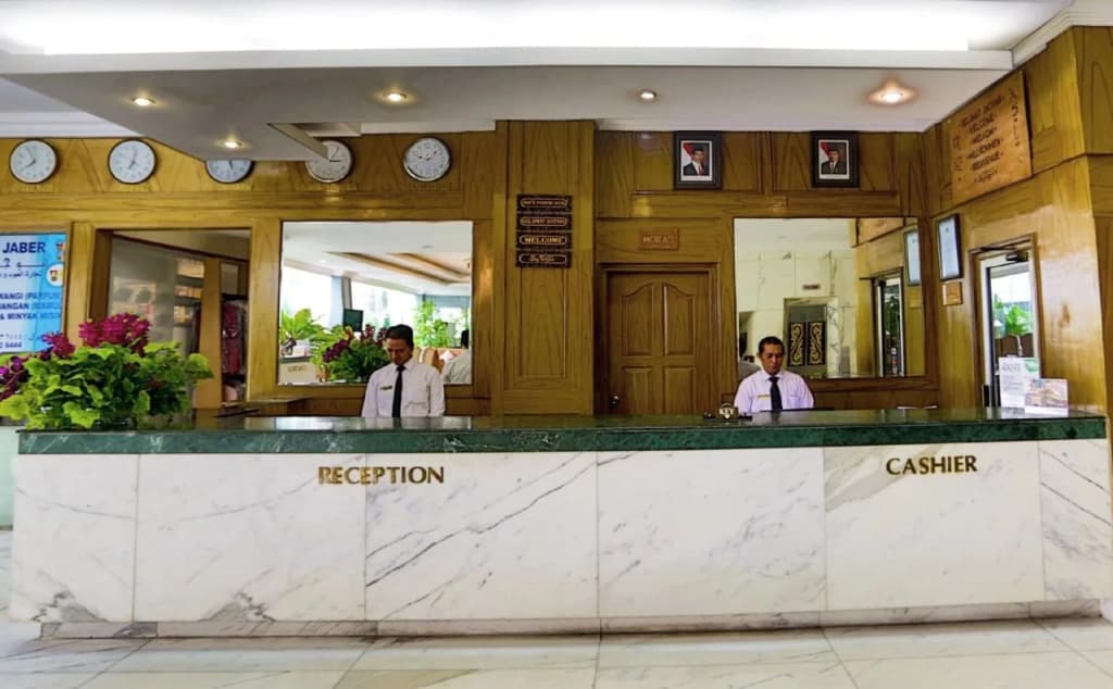 Johns Pardede International Hotel - photo 14