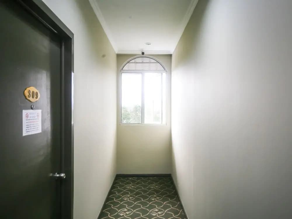 OYO 563 Jockey Lodge Hotel - photo 12