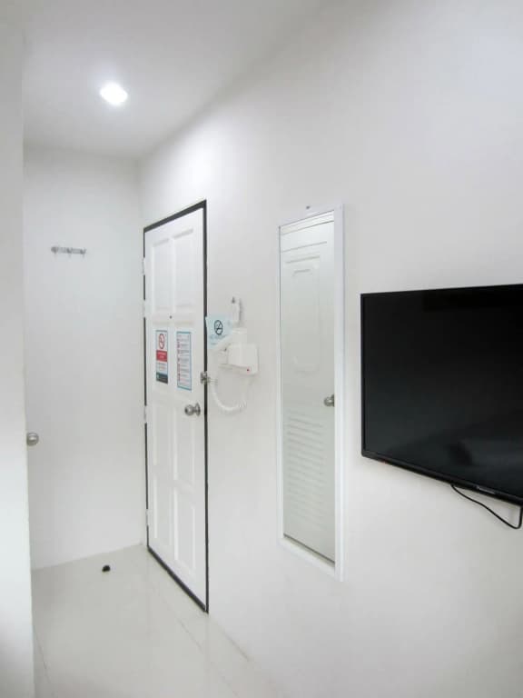 Tiya House Rooms & Cafe - photo 13