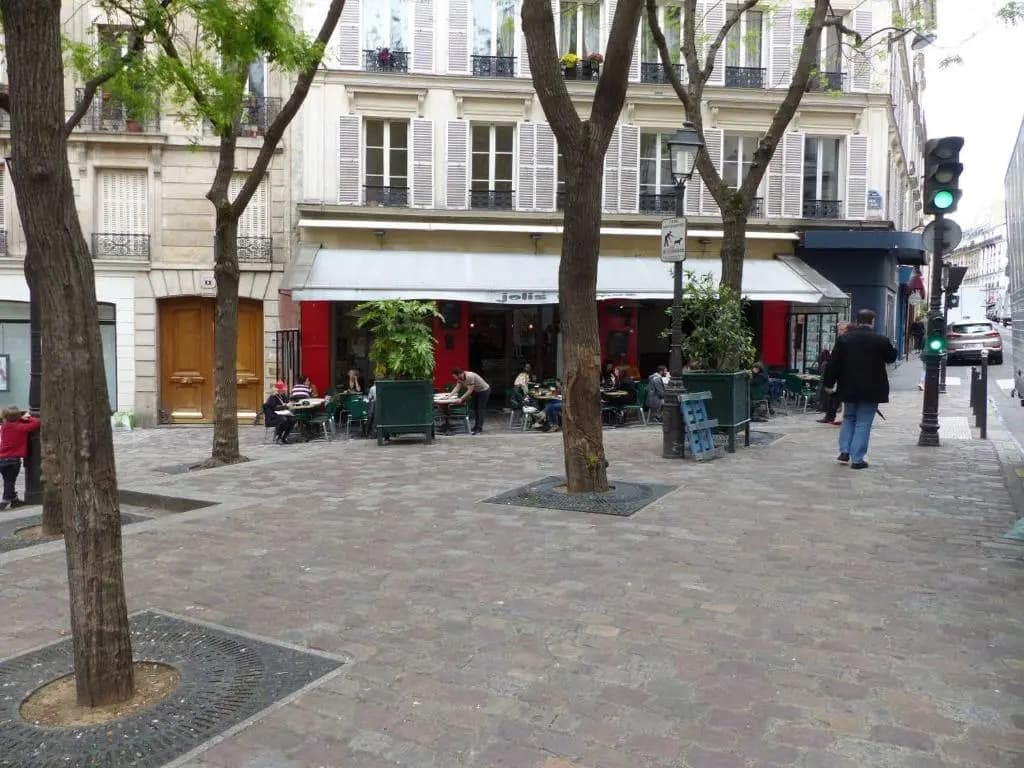 Nice 1 Br of 26m2 - Lively Area - photo 2