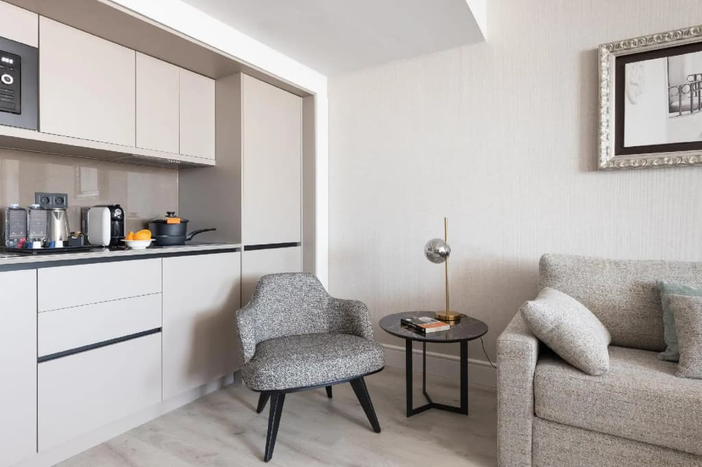 Suites Center Barcelona - photo 19
