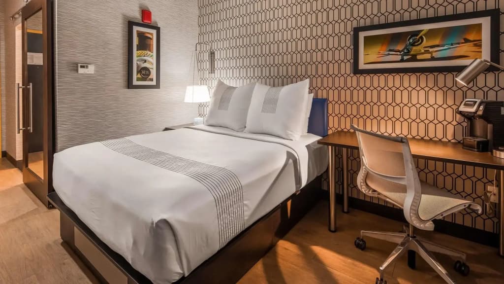 GLō Best Western Brooklyn NYC - photo 7