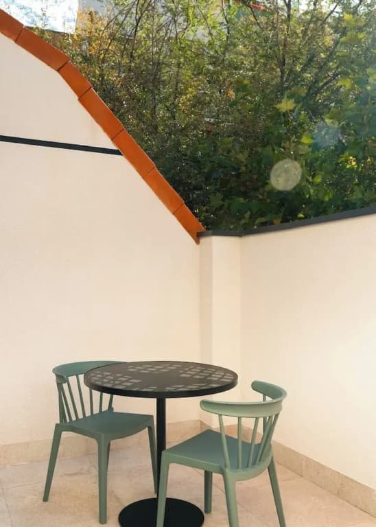 Limehome Madrid Calle de Bolivia - photo 22