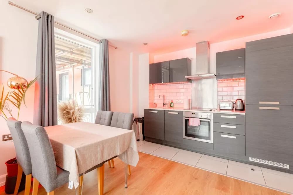 Vibrant & Inviting 1BD Flat, Heart of Haggerston! - photo 3
