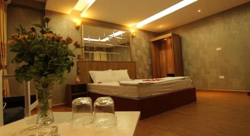 TH Hotel - photo 5