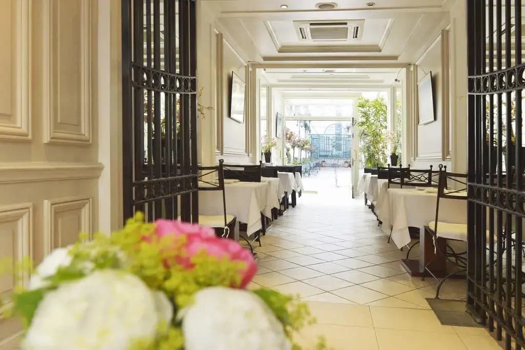 Hotel Unic Renoir Saint Germain - photo 17