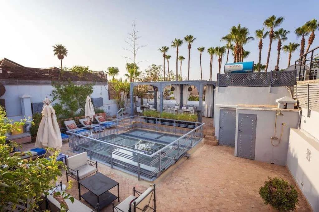 Riad La Sarrazine - photo 11
