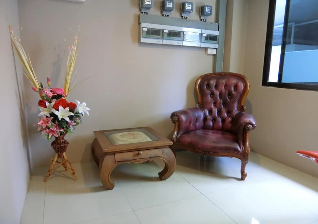 crystal suites pattaya - main photo