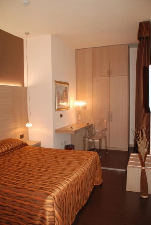 Hotel Paris - photo 20