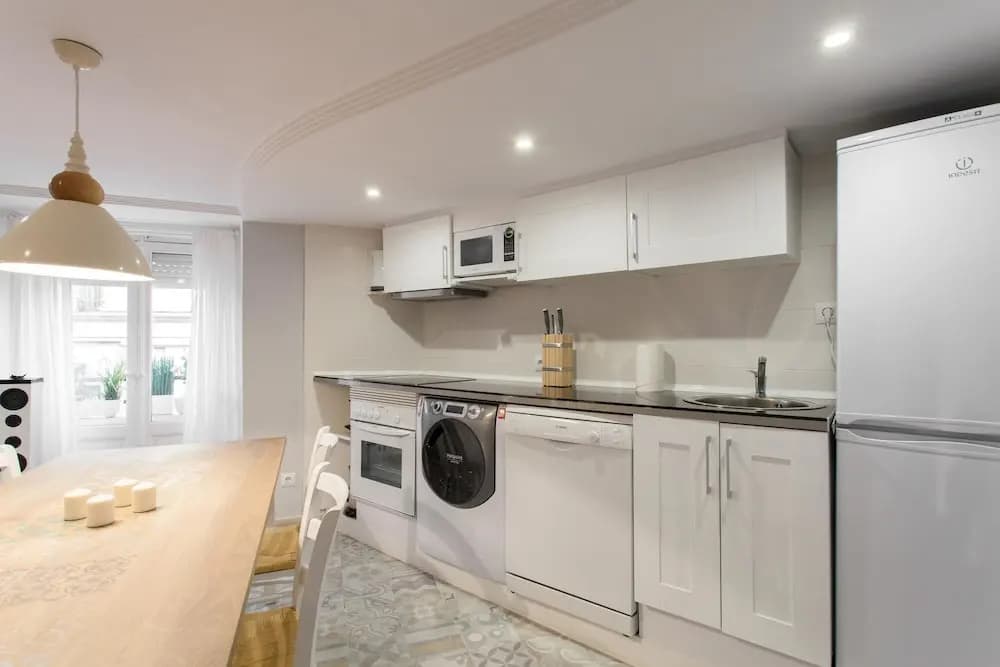 Plaza Mayor Flats - photo 13
