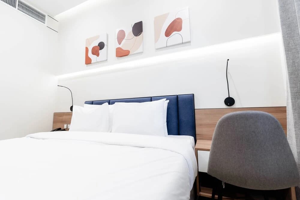 Resivation Hotel - photo 7