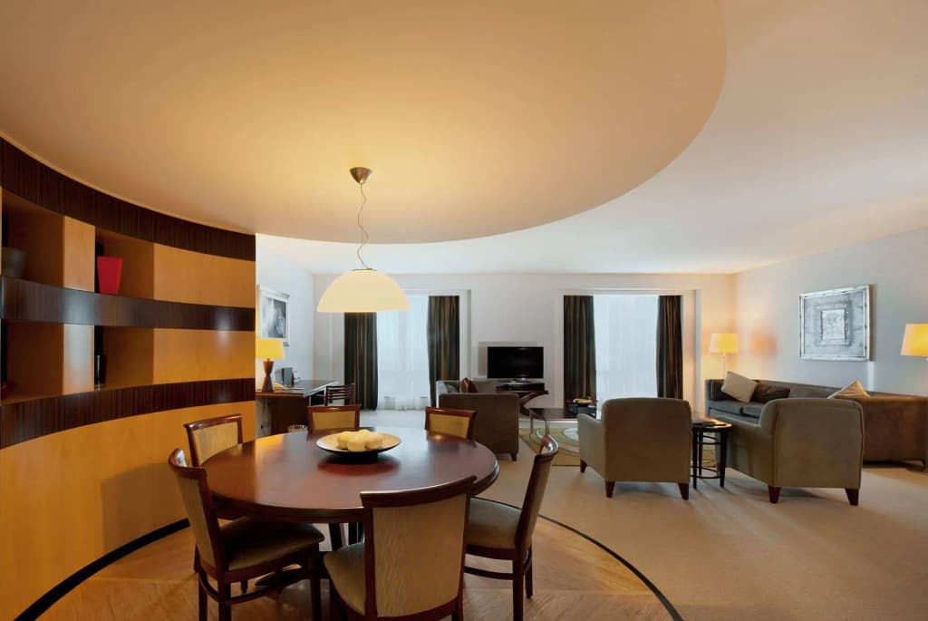 Shangri-La Residences and Apartments - photo 13