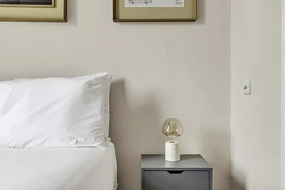 The Shepherd's Bush Hideaway - photo 15