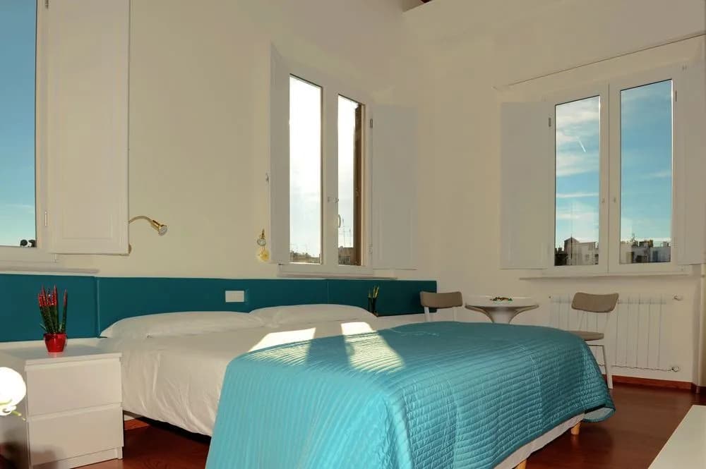 Superior Relais Temple View - photo 7