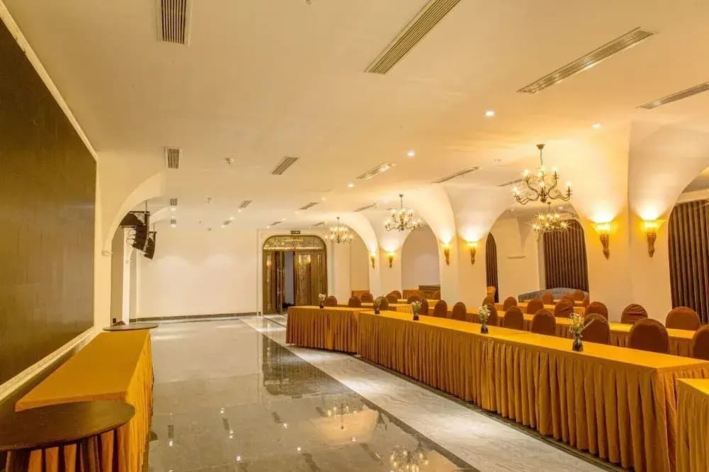 Dong Duong Hotel & Suites - photo 21
