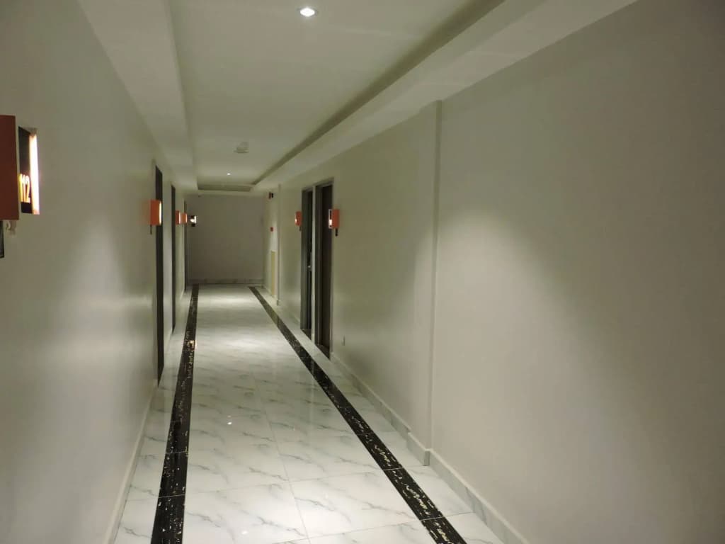 The Blanket Hotel - photo 11