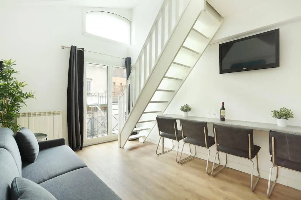 Les Lilas Serviced Apartments - photo 3