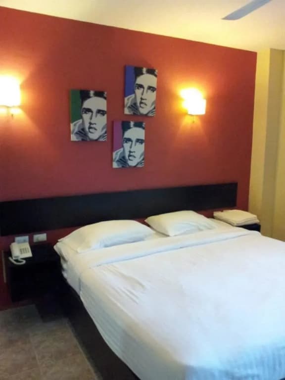 At Thalang Hotel - photo 4