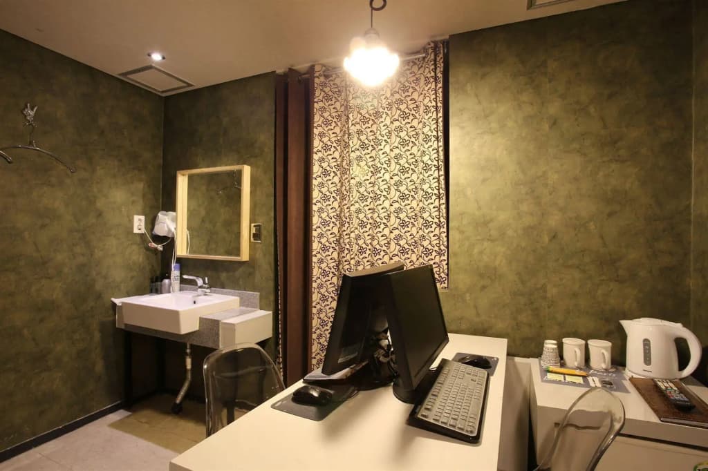 Baron de Paris Hotel - photo 5