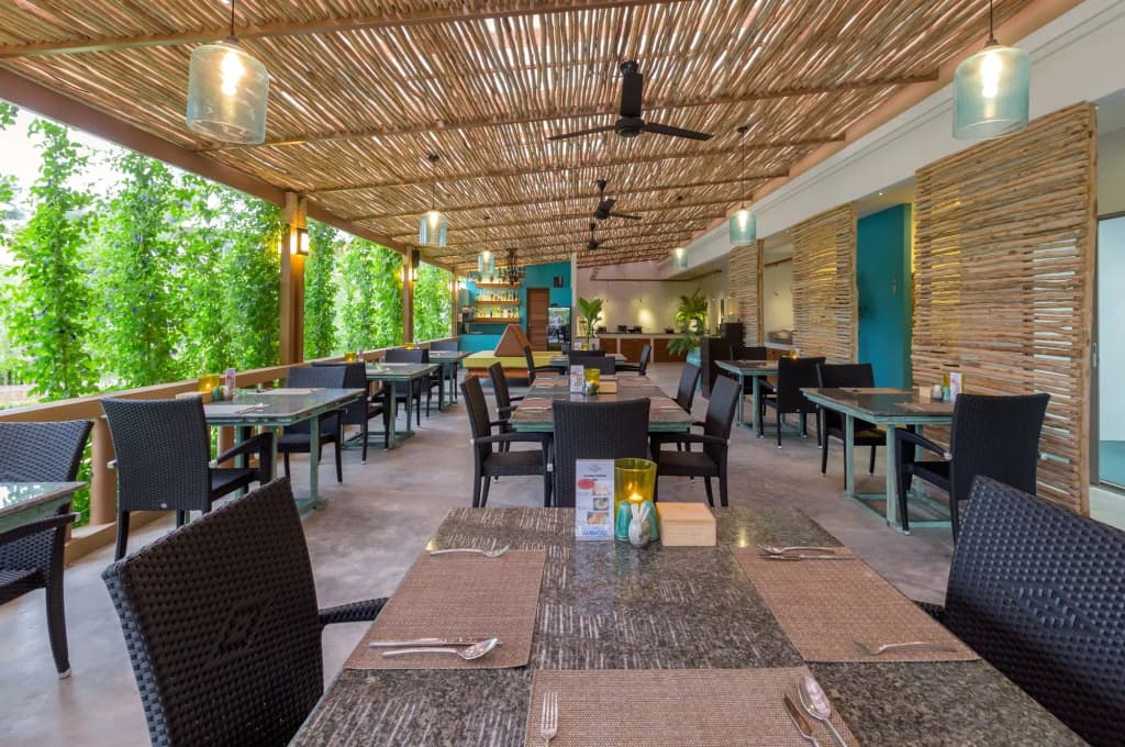 Sakoo Valley Naithon Beach - photo 23