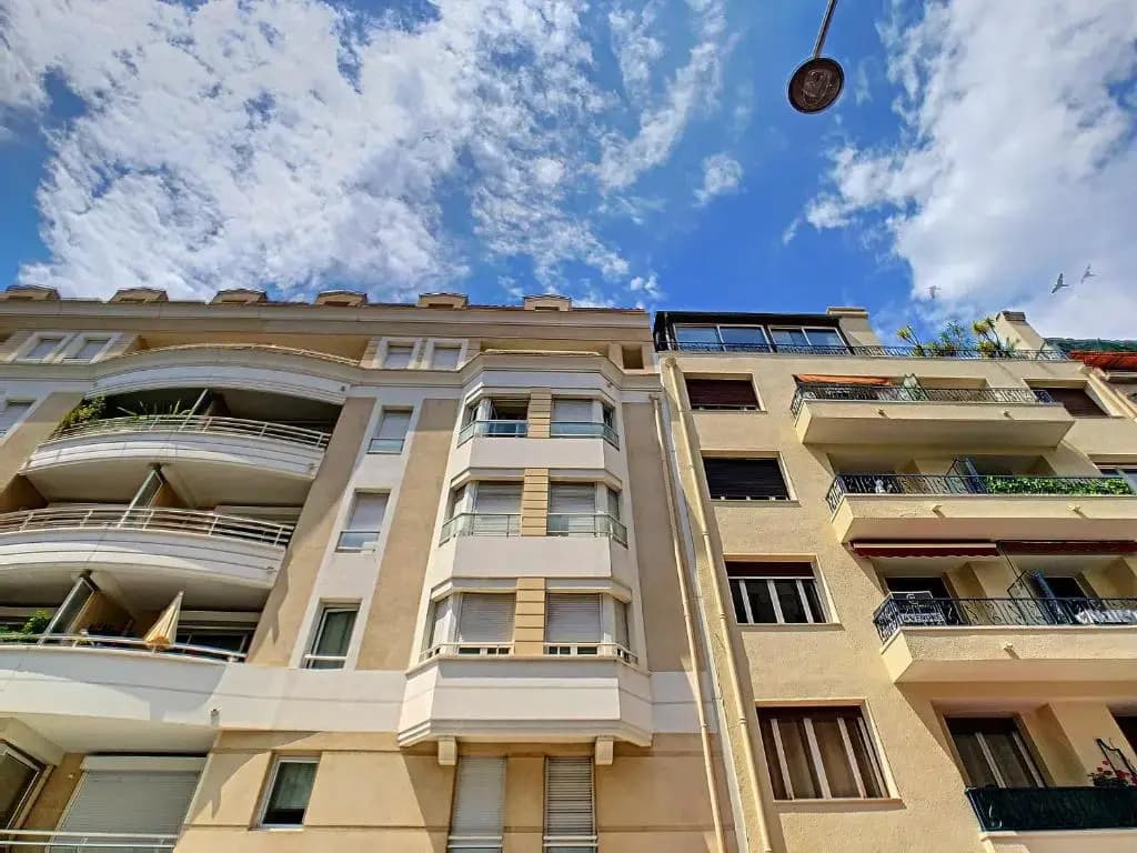 Nestor&Jeeves - BERLIOZ PATIO - Central - Residential area - Patio 20m - photo 1