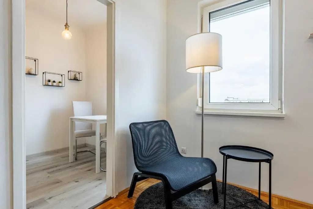 New with a View - Modern Studio - photo 2