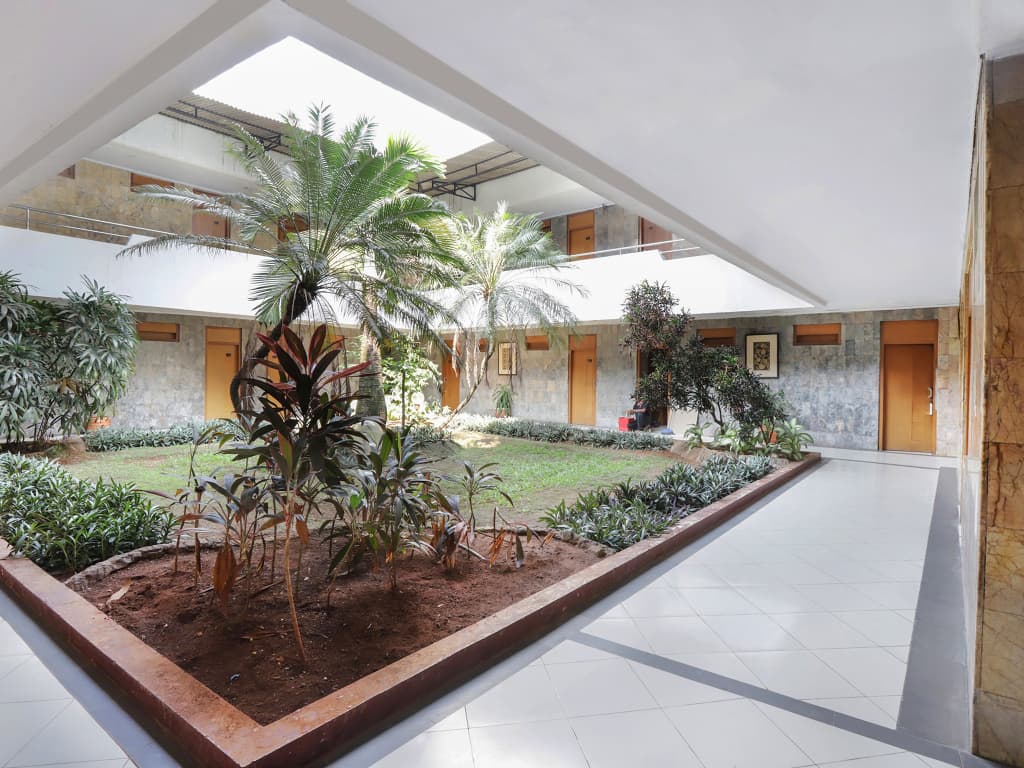 OYO 919 Hotel Kalisma Syariah Near RS Pelni - photo 15