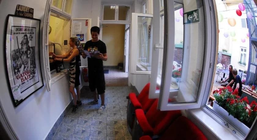 Mandarin Hostel - photo 16