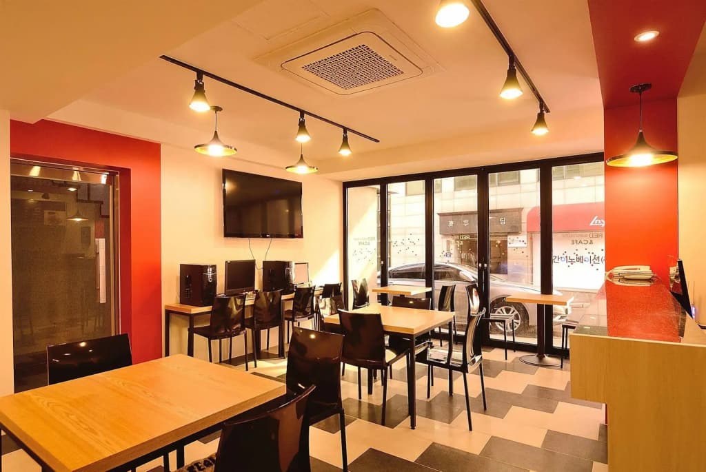 Red Guest House - photo 12