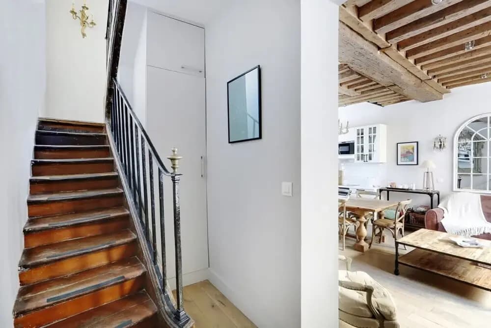 Classy Bourgeois Chic 2 Bedroom Apt in Le Marais - photo 12