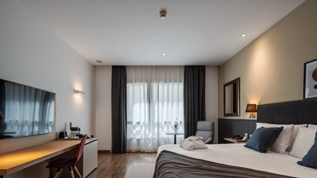 Crowne Plaza Madrid Airport by IHG - photo 5