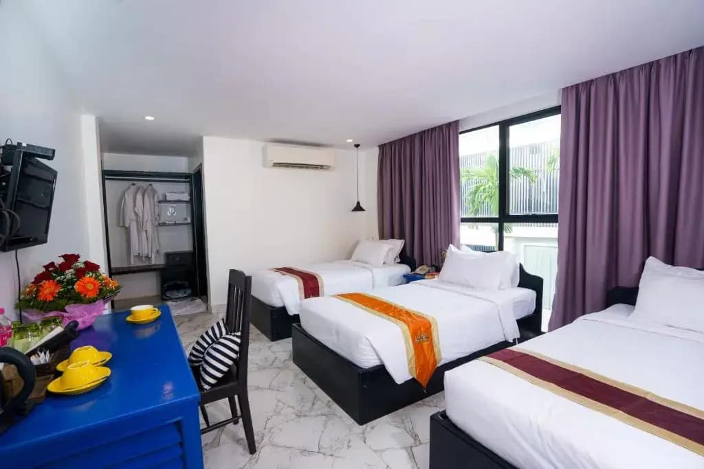 The Rabbit Hole Hotel & Spa - photo 28