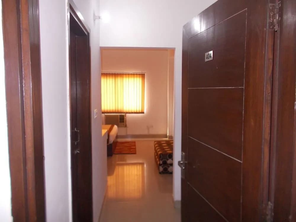 The Radiance Suites & Apartments - photo 4
