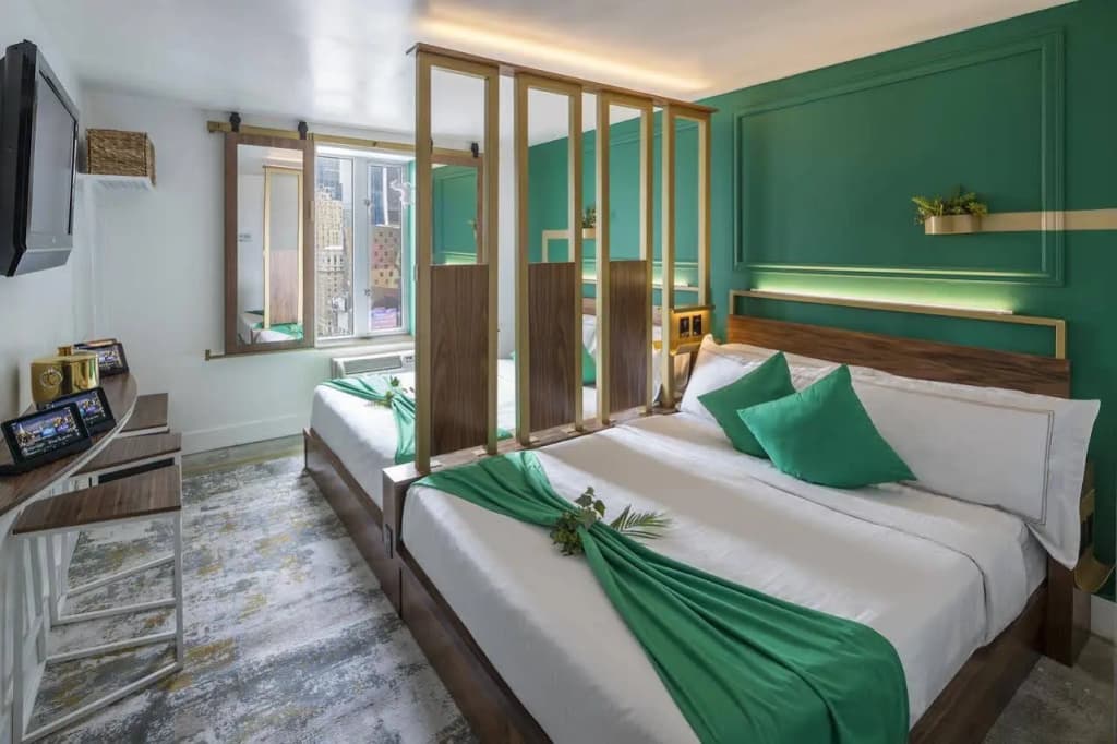 Lord & Moris - Times Square Hotel - photo 6