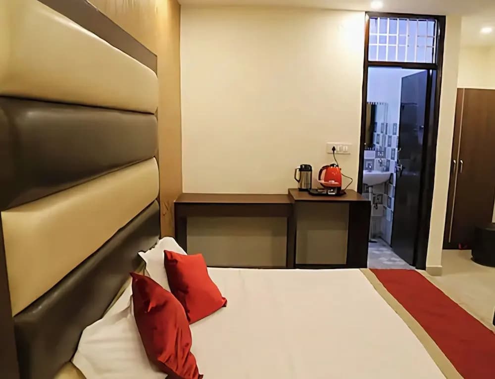 Hotel Mona Regency - photo 5