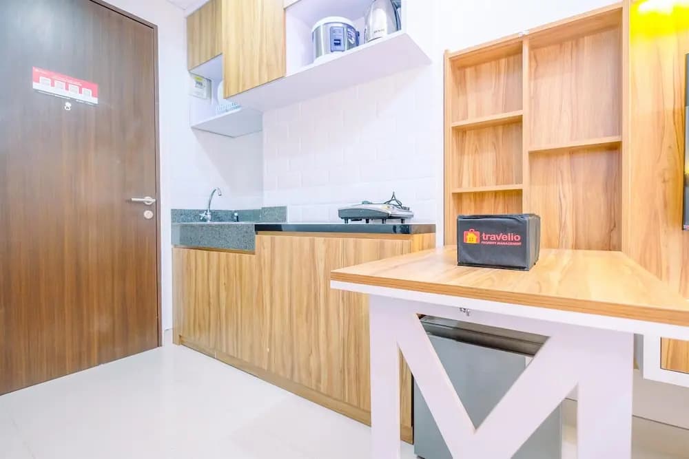 Modern And Comfy Studio At Transpark Cibubur Apartment - photo 11