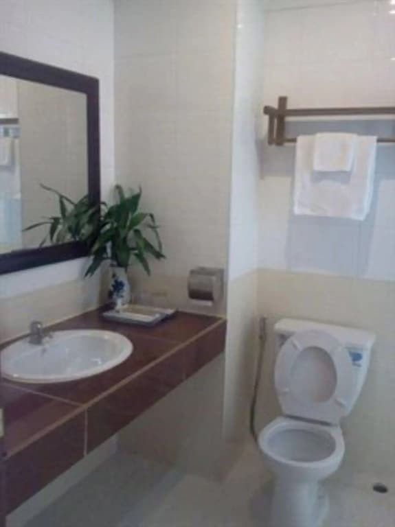 Han Kong Hotel - photo 9