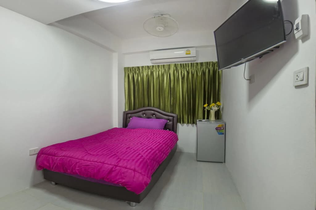 Kontiki Guesthouse - photo 5