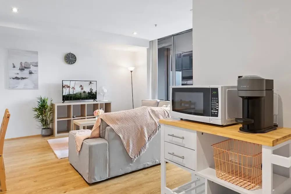 Central 2-bed Apartment With Parking, - photo 4