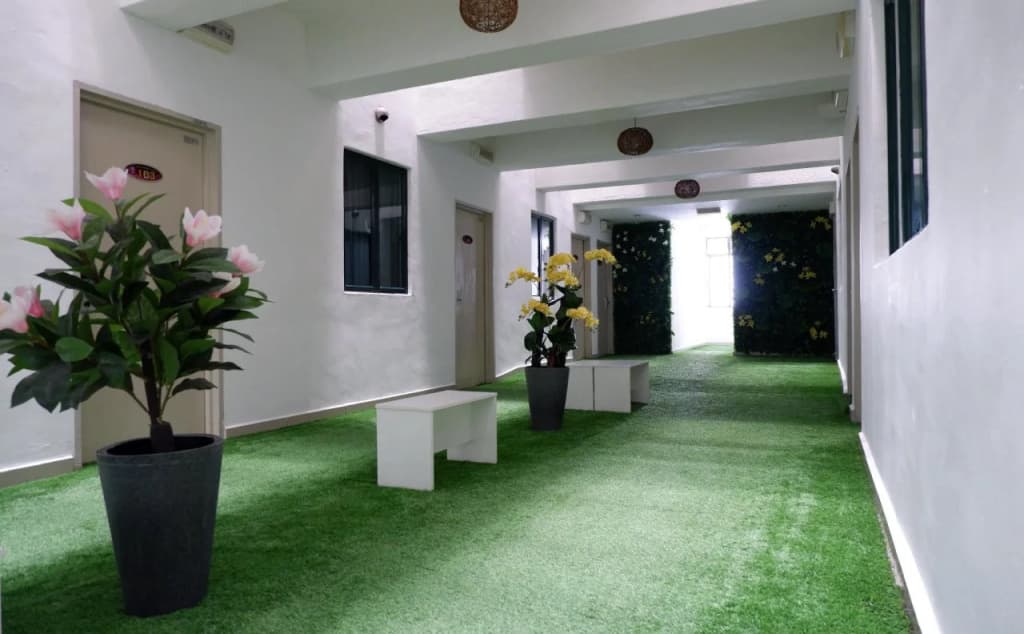 Iris Garden Hotel - photo 10
