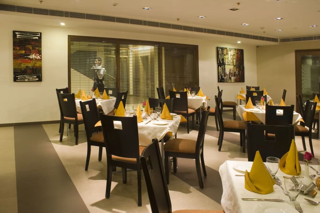 Shervani Hotel Nehru Place - photo 18