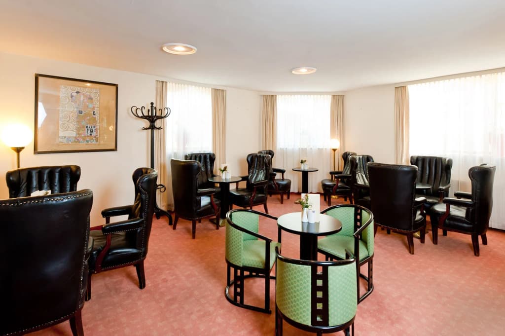 Hotel Johann Strauss - photo 18