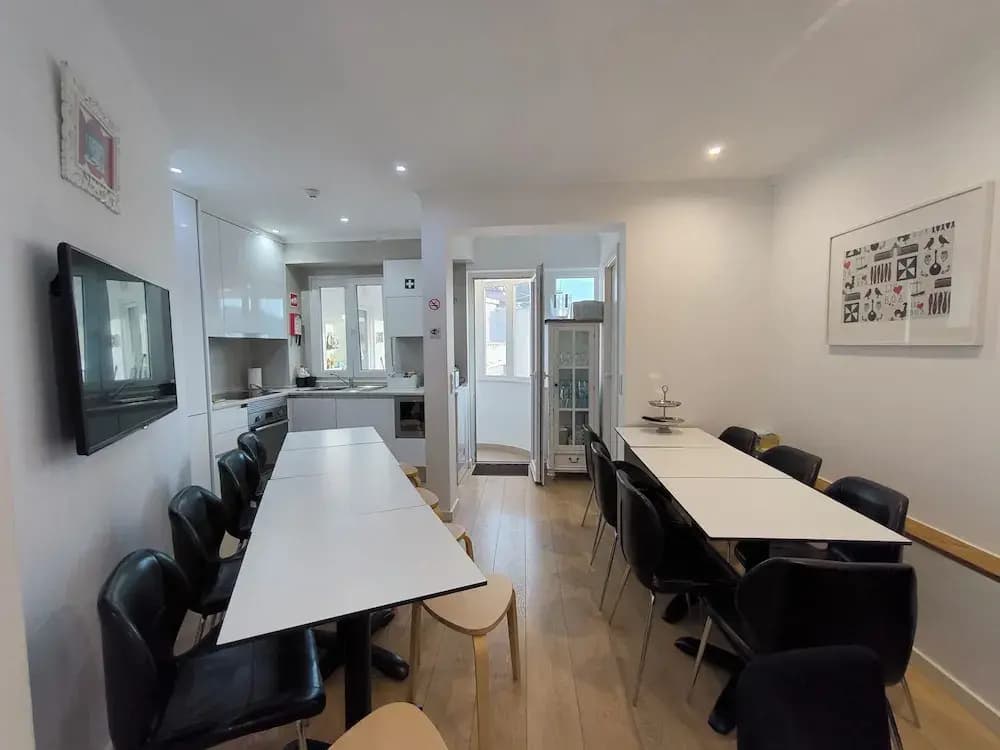 Lisbon Terrace Suites for Large Groups - photo 19