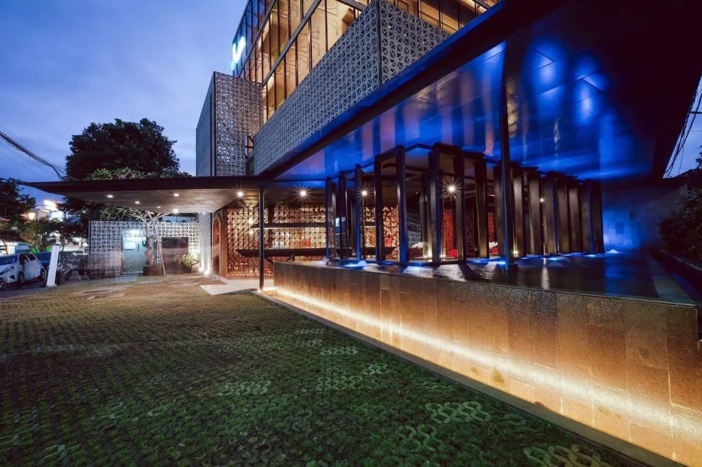 J Hotel Kuta - photo 1