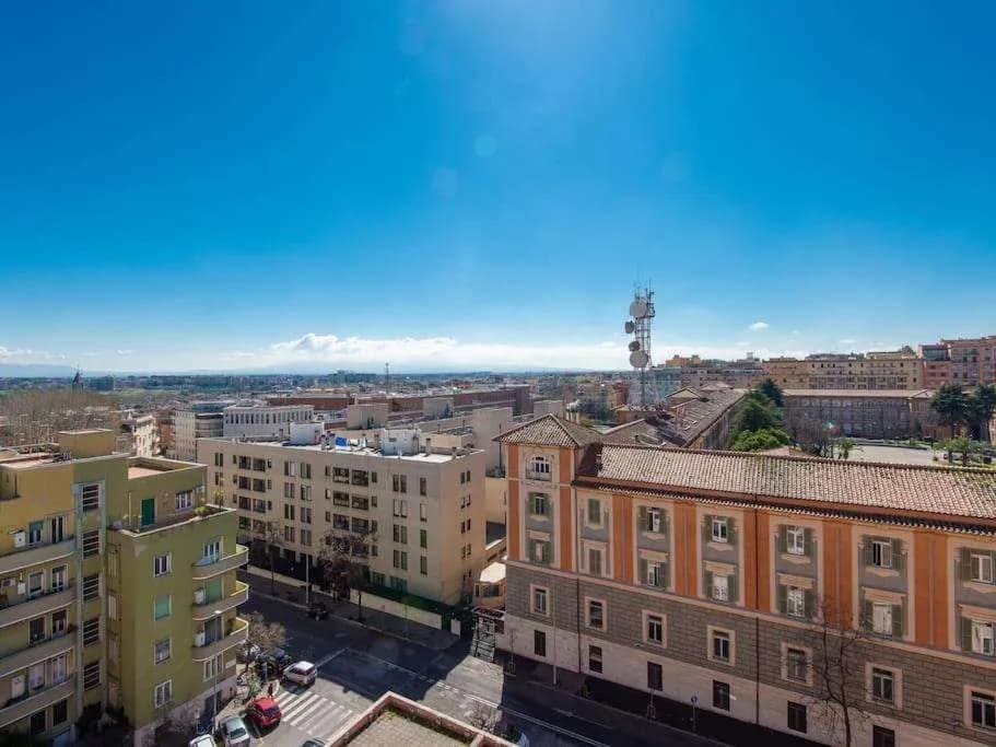 Bright Panorama Apartment - photo 10