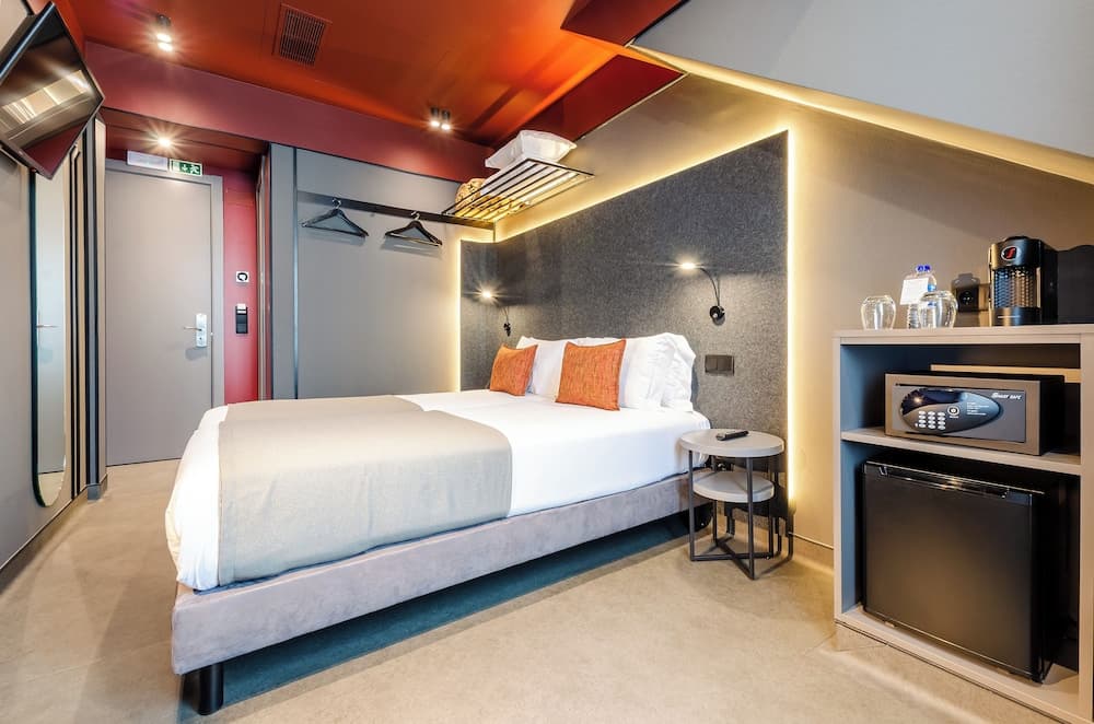 Lx Arch Hotel - photo 11