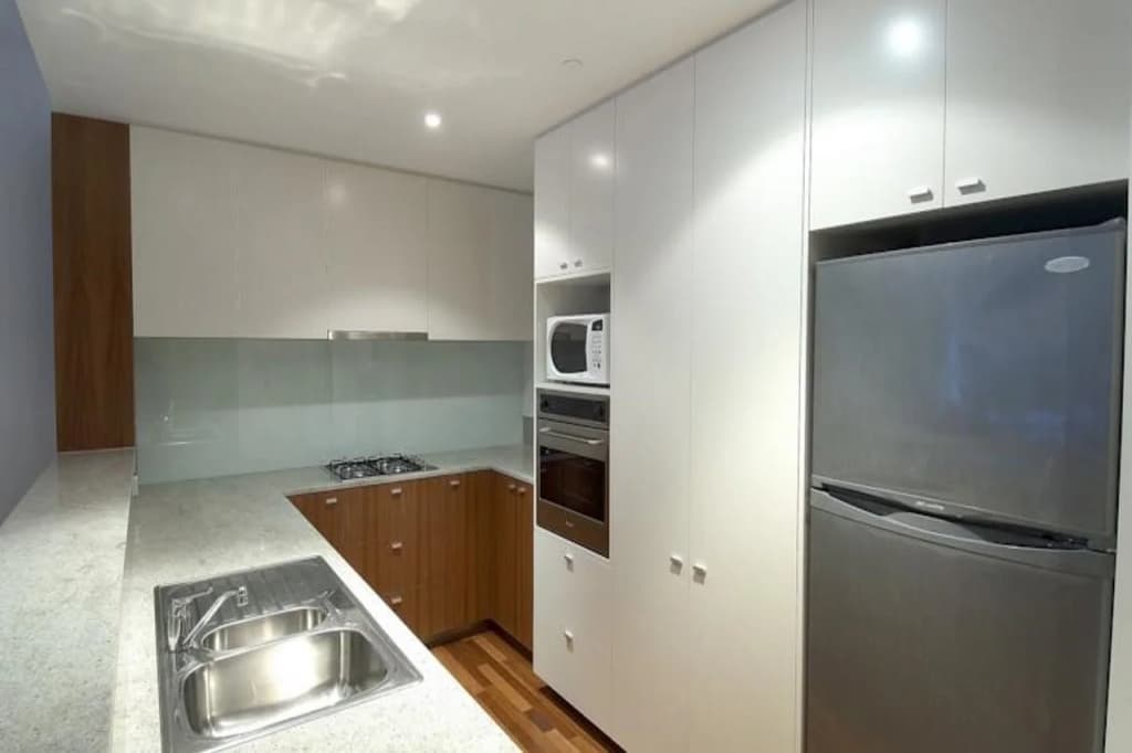Brighton Bay Apartments - photo 5