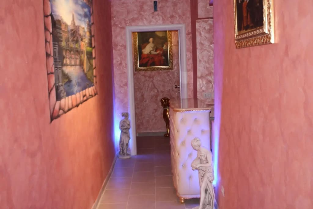 Pope's Suites - photo 12
