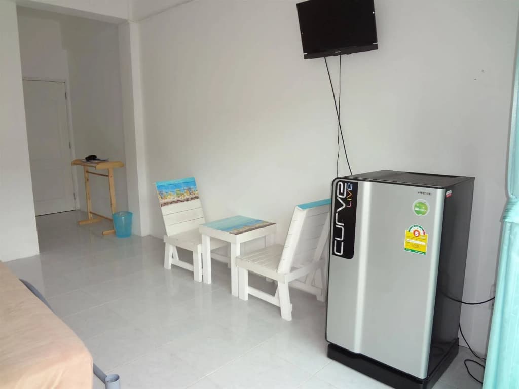 Beach House Pattaya - photo 3