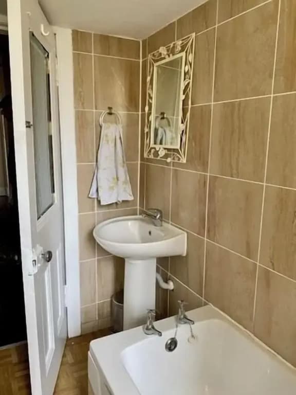 Large 5 Bedroom Flat in Marchmont, Edinburgh - photo 7